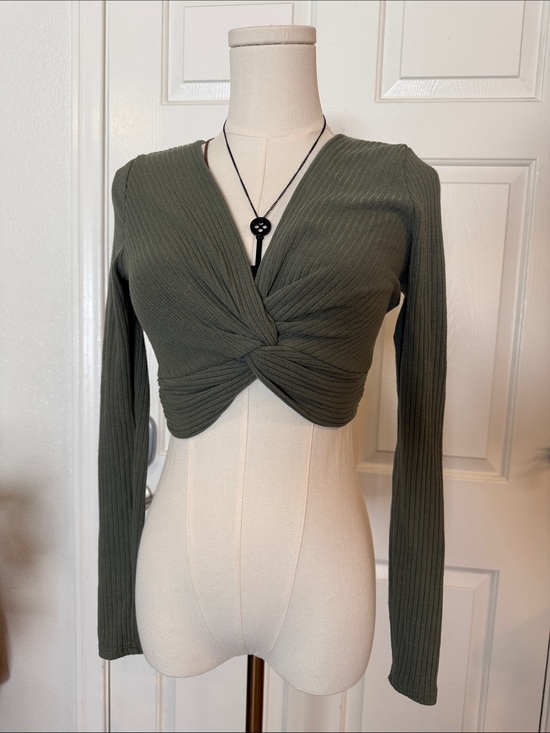 Windsor Tops - Windsor - long sleeve green crop